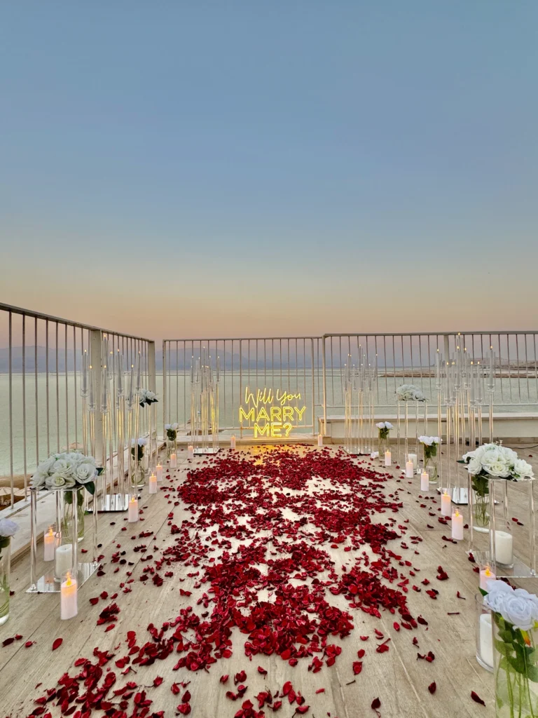 הצעת נישואין בים המלח